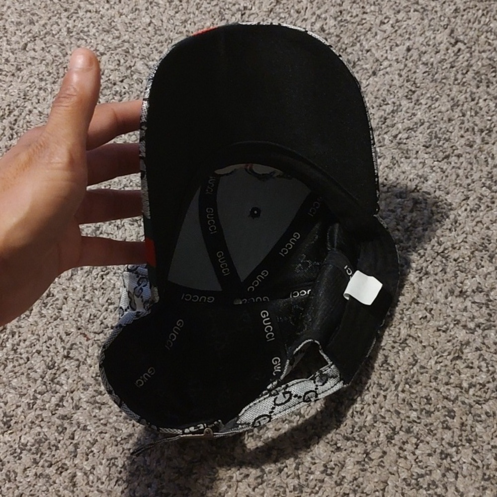 GUCCI Gray Cap - Picture 3 of 4